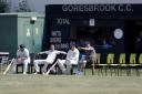Goresbrook players look on. Image: Gavin Ellis/TGS Photo
